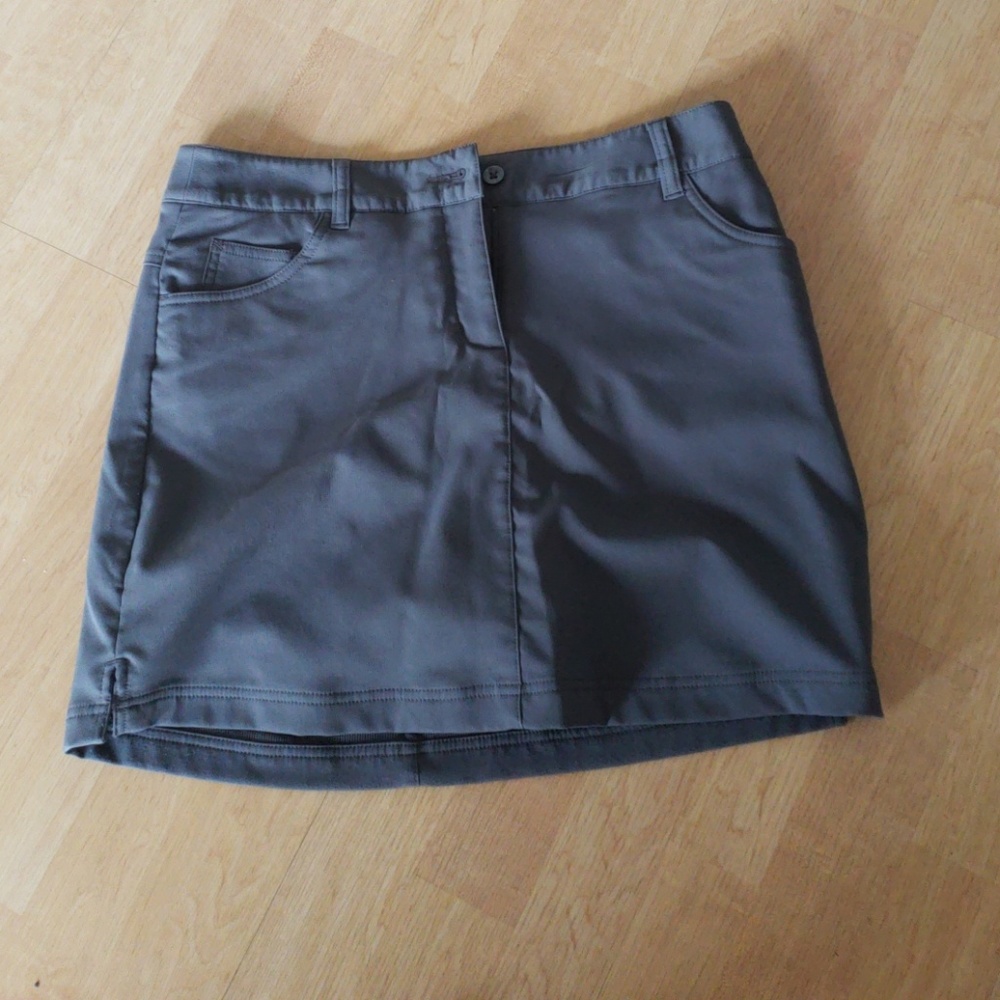 Golf skort